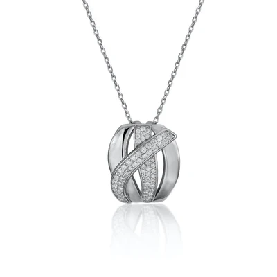 Colgante-brillante-de-plata-diseno-cruzado-con-circonitas.webp